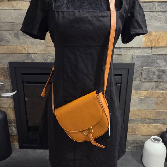 JJ Winters Ivy Crossbody Bag - Picture 1 of 11